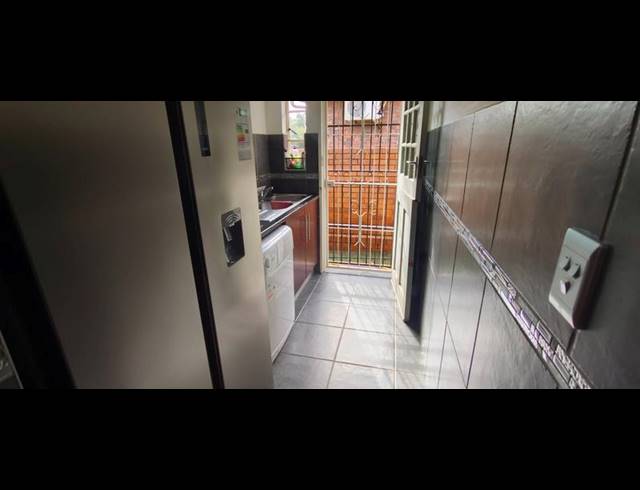3 BEDROOM HOUSE FOR SALE IN FLORAUNA